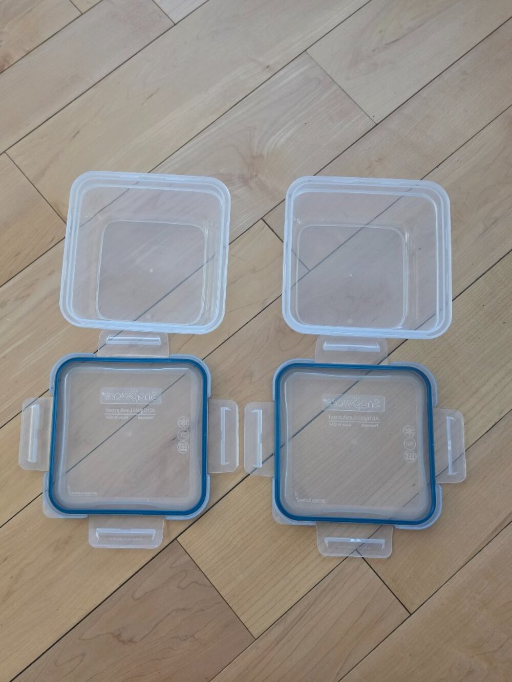Snapware rectangle 2 plastic containers - Picture 3 of 9